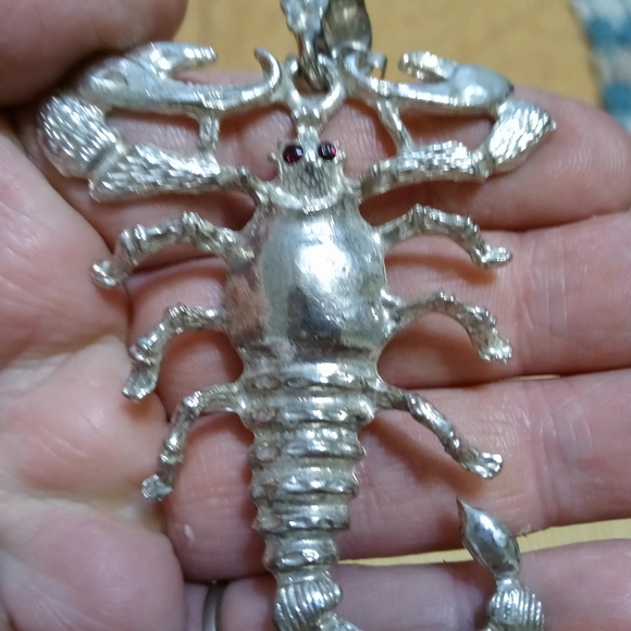 Unisex Scorpion Necklace - Picture 2 of 5